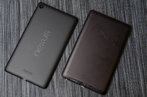 2013 Nexus 7 on the left 